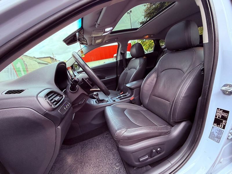 Hyundai i30 1.4 T-GDi Premium Aut., Servis - fotka 15 z 34