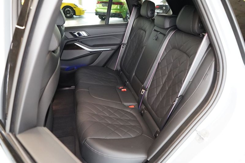 BMW X5 30d xDrive, M-Paket PRO, Tažné - fotka 41 z 43