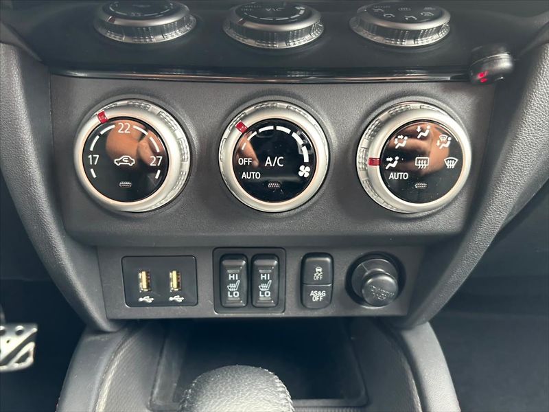 Mitsubishi ASX 2,0 MIVEC  4WD CVT Intro Editi - fotka 20 z 27