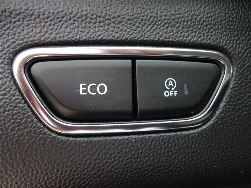 Renault Kadjar 1.3TCe 103kW LIMITED DELUXE - fotka 45 z 56