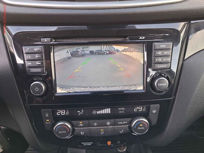 Nissan Qashqai (2015) 1.2TCe, Acenta, navi, kamera - fotka 18 z 18