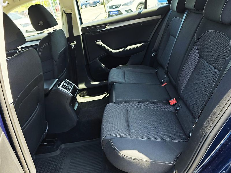 Škoda Superb 2.0TDi110KW DSG STYLE EXTRA ČR - fotka 18 z 43