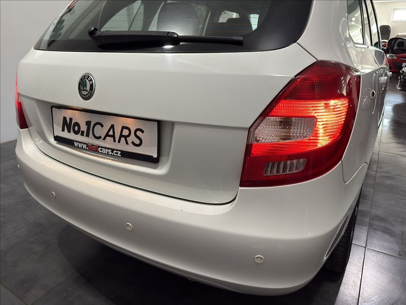 Škoda Fabia 1,2   i KLIMA TEMPOMAT ČIDLA - fotka 23 z 29