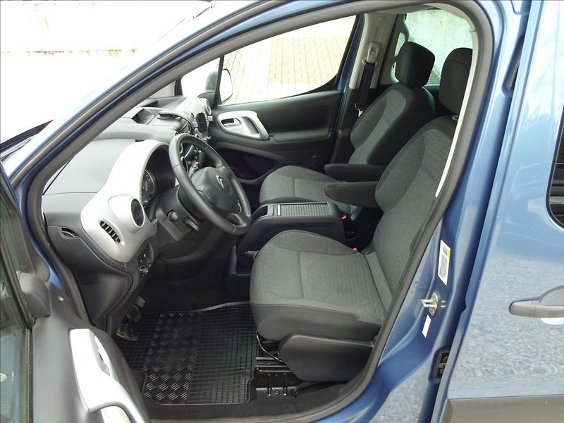 Citroën Berlingo 1,6 HDI 73kW - fotka 16 z 44