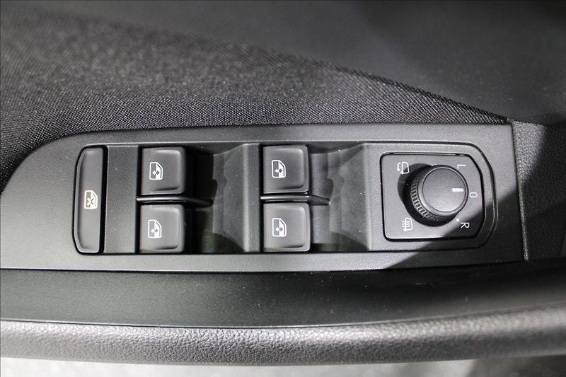 Škoda Kamiq 1,5 TSI 110kW Monte Carlo - fotka 14 z 34
