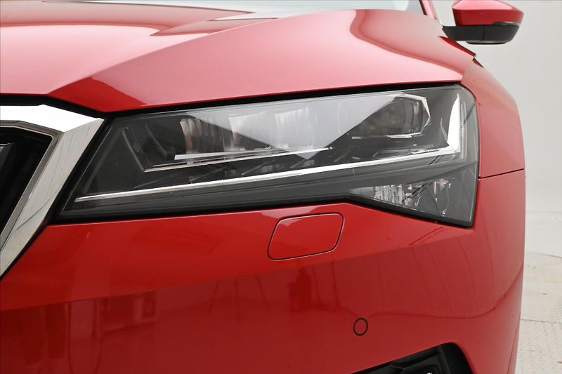 Škoda Superb 2,0 TDI 110kW Style DSG Záruka - fotka 31 z 33