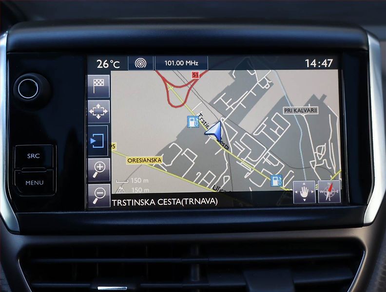 Peugeot 2008 (2016) 1.6 BlueHDi, Serv.kniha - fotka 13 z 21