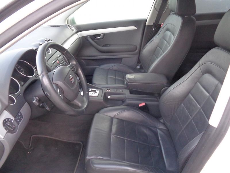 Seat Exeo 2,0 TDI - fotka 14 z 17