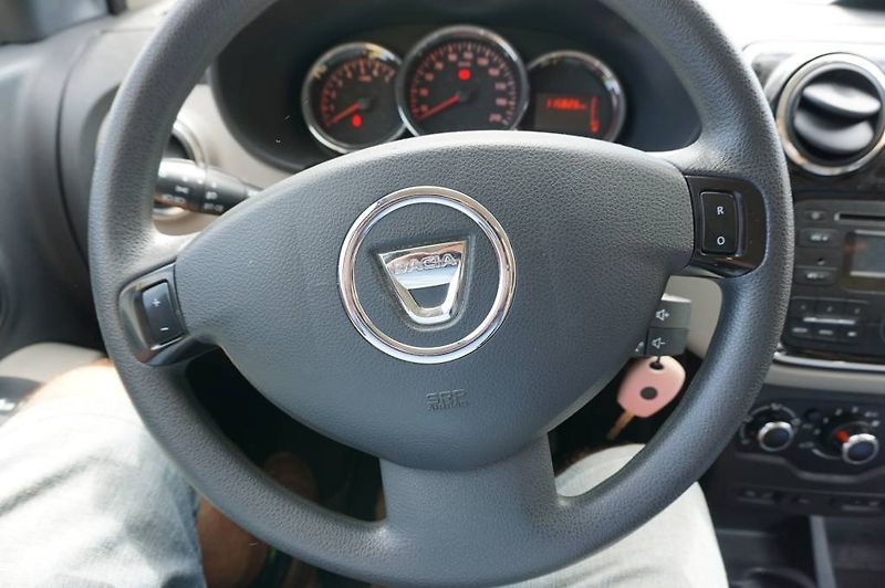 Dacia Lodgy (2016) 1,6 1,Majitel  nové v ČR - fotka 22 z 32