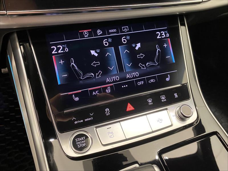Audi Q7 3,0 TDI 210kW 7Míst S-Line - fotka 19 z 32