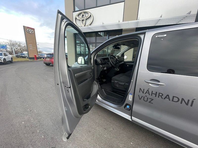 Toyota ProAce Verso 2.0D 177HP A/T Business 9 Comf - fotka 12 z 31