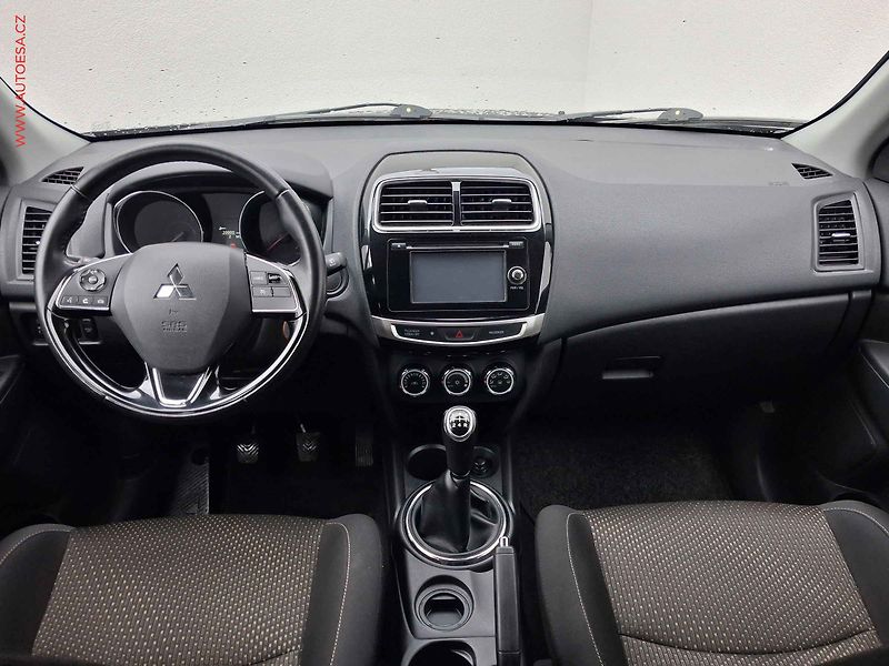 Mitsubishi ASX (2015) 1.6 MIVEC, Kamera, +kola - fotka 8 z 16