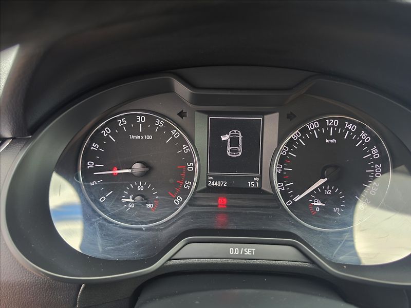 Škoda Ostatní 1,6 TDi 4x4 Ambition STK - fotka 15 z 46