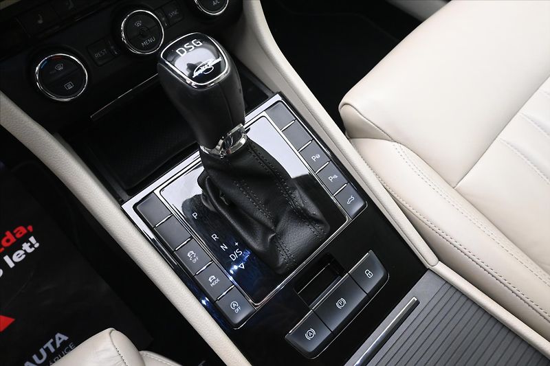 Škoda Superb 2,0 TDI 140 kW DSG L&K Záruka - fotka 23 z 32