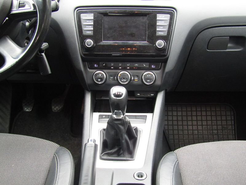 Škoda Octavia (2013) 1.2 TSI 77kW - fotka 17 z 36