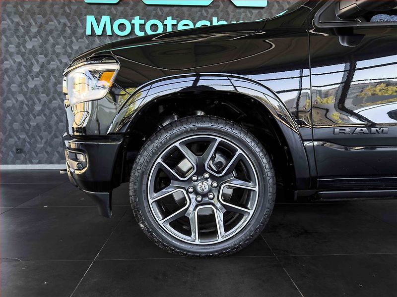 RAM 1500 (2019) 5.7 V8 Hemi - fotka 11 z 22