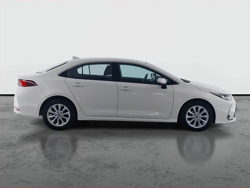 Toyota Corolla (2019) 1.6 Valvematic, Serv.kniha - fotka 6 z 18