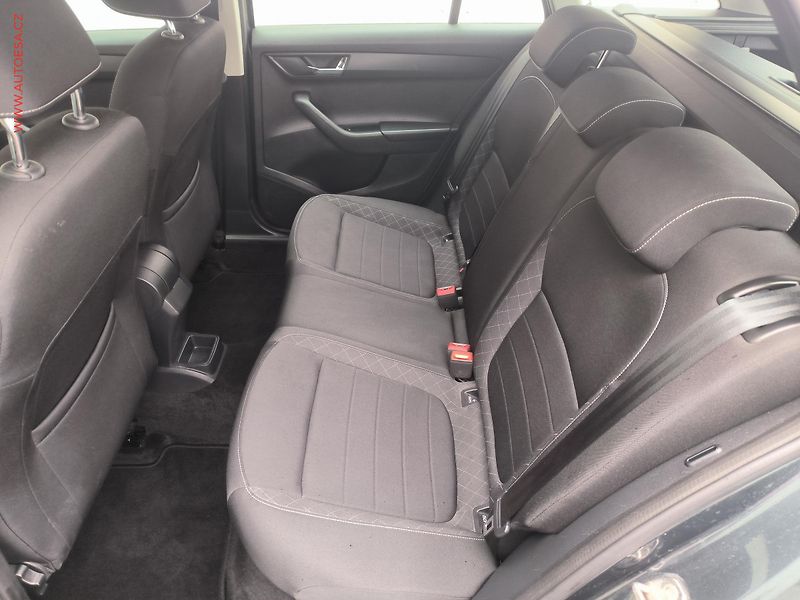 Škoda Fabia (2015) 1.4 TDi, Style, navi, +kola - fotka 10 z 22