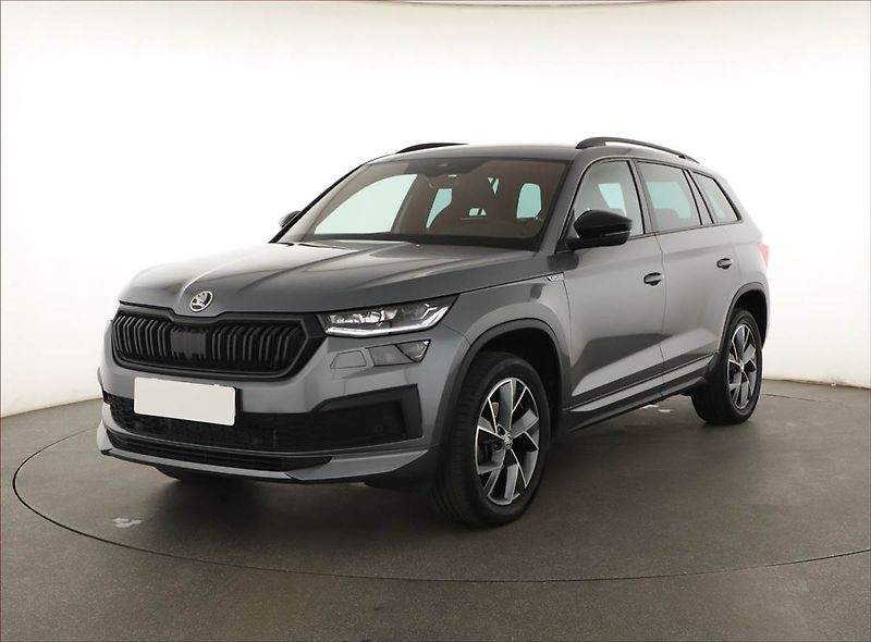 Škoda Kodiaq (2023) Sportline 2.0 TDI 4x4 - fotka 2 z 20