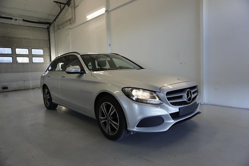 Mercedes-Benz Třídy C (2015) C200 CDI - fotka 3 z 31