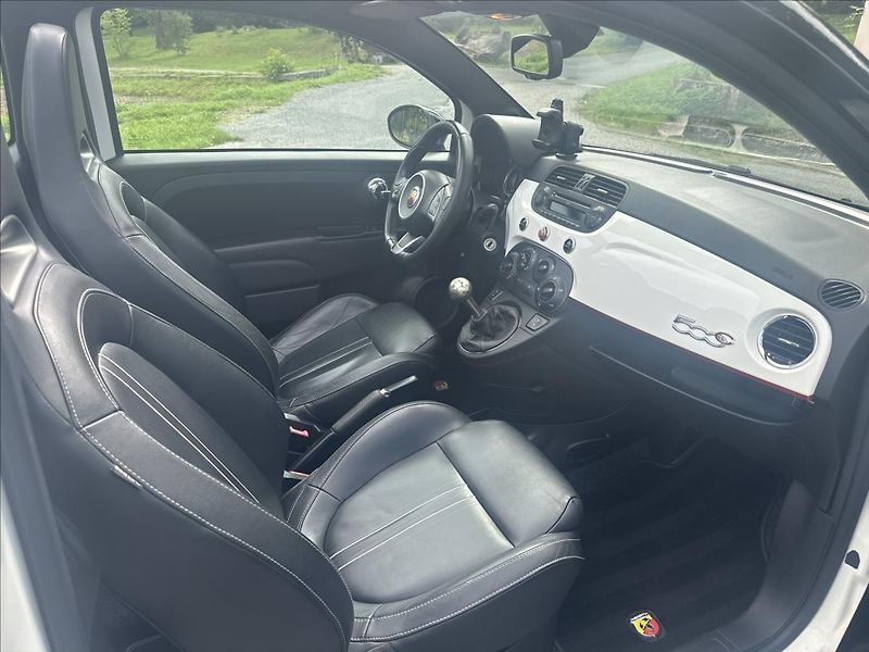 Abarth 500 1,4 T-JET 500C Cabrio - fotka 30 z 31