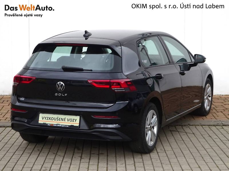 Volkswagen Golf (2022) 1,0 TSi/ 81kW  Life - fotka 2 z 28