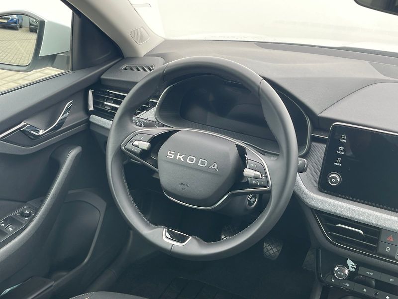 Škoda Scala (2025) 1.0 TSI / 85 kW Selection - fotka 18 z 30
