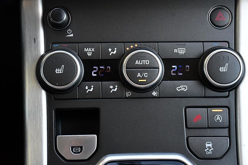 Land Rover Range Rover Evoque 2.0d NAVI PDC - fotka 26 z 35