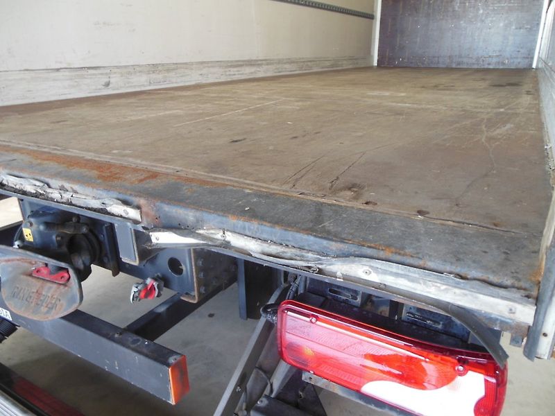 MAN TGL 12.220 BL, Spací kabina, D-hol - fotka 18 z 35