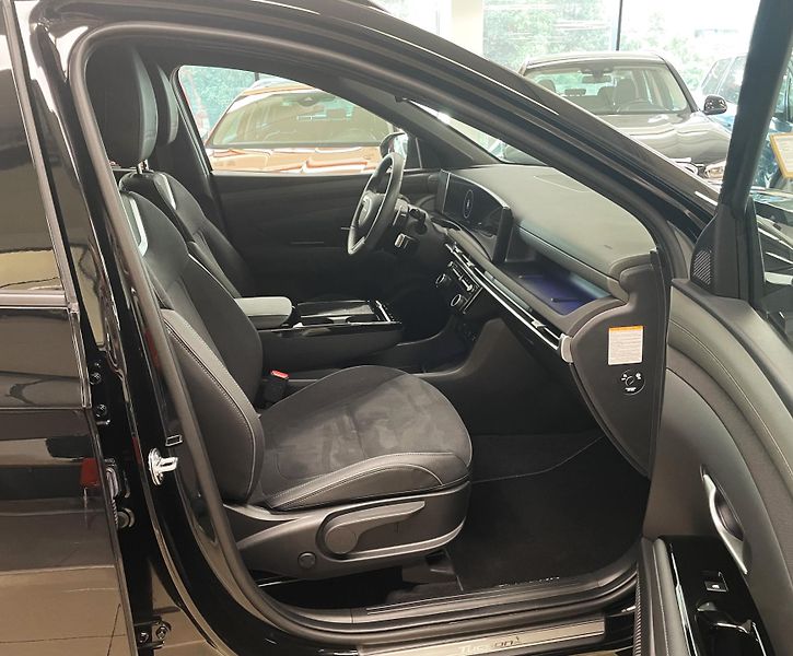 Hyundai Tucson 20 YEARS, HEV, 1-6 T-GDI, ČR - fotka 13 z 35
