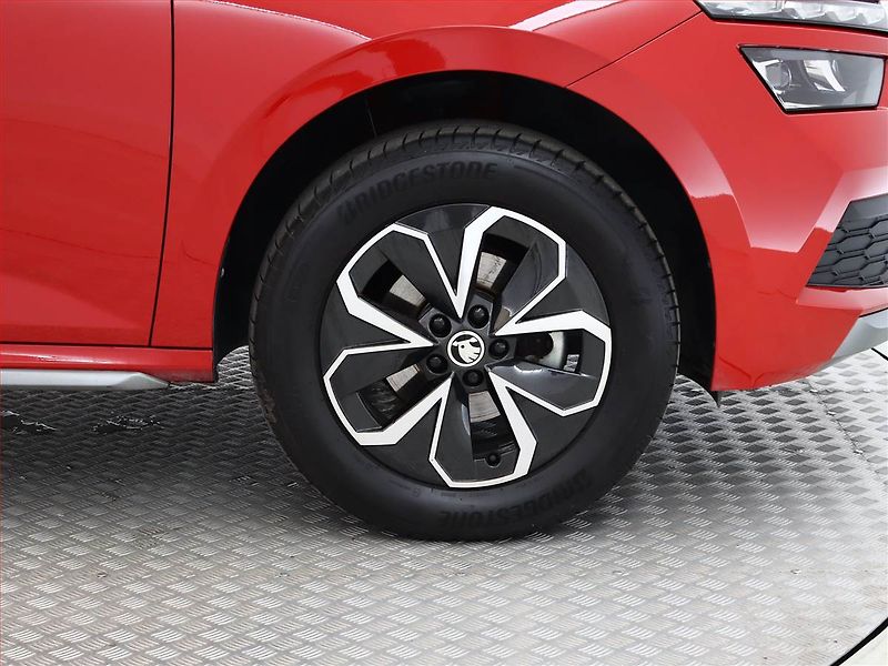 Škoda Kamiq (2023) Style 1.0 TSI - fotka 12 z 17