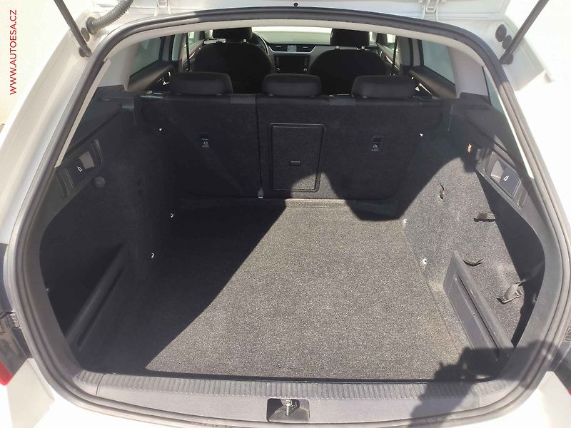 Škoda Octavia (2017) 2.0 TDi 4x4, 2.maj,ČR, Style - fotka 7 z 22