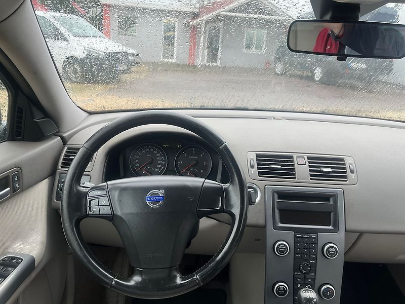 Volvo S40 1.6D 84KW*NOVÉ VSTŘIKY* - fotka 22 z 26