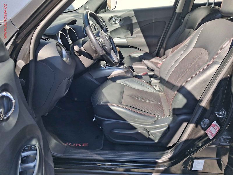 Nissan Juke (2010) 1.6i, Tekna - fotka 9 z 19
