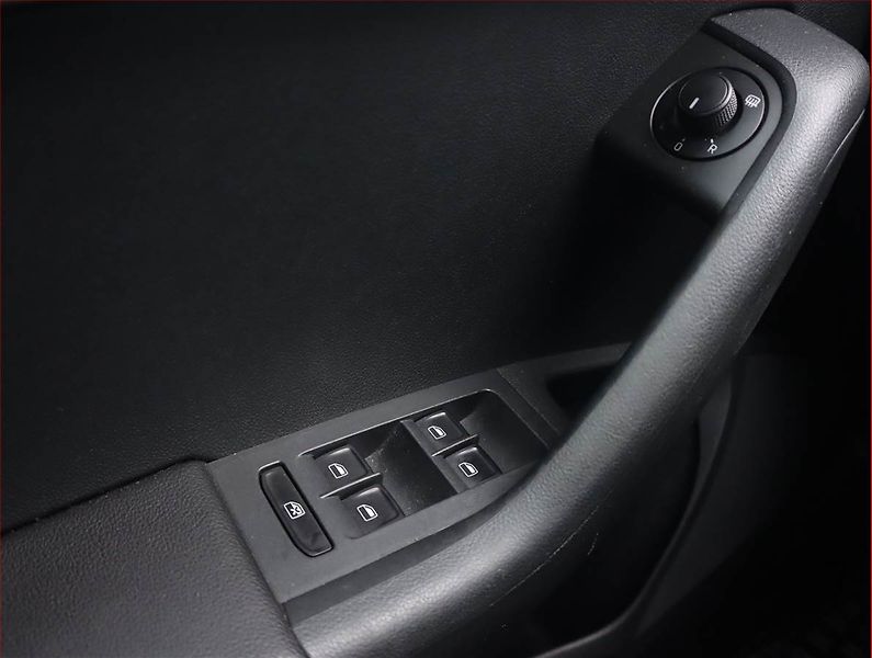 Škoda Octavia (2014) 1.6 TDI, Automat, Navi - fotka 17 z 20