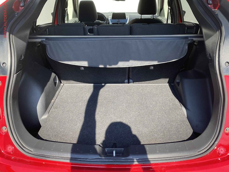 Mitsubishi Eclipse Cross (2019) 1.5 T-MIVEC, LED, TZ, +ALU - fotka 7 z 19