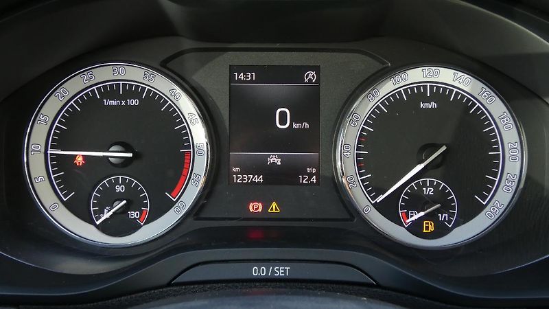 Škoda Karoq 2.0 TDI 110 kW Style - fotka 13 z 23
