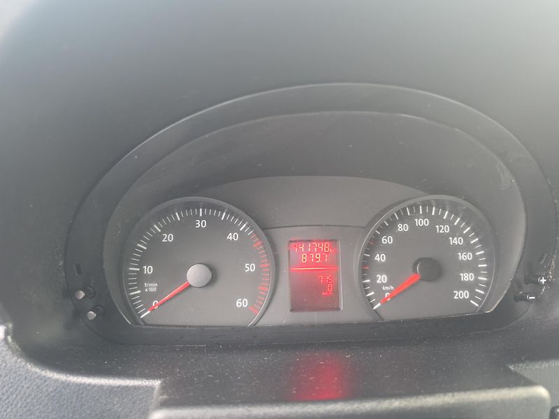 Volkswagen Crafter 2.5 TDI 100kw 6ti 8 Paleta - fotka 32 z 37