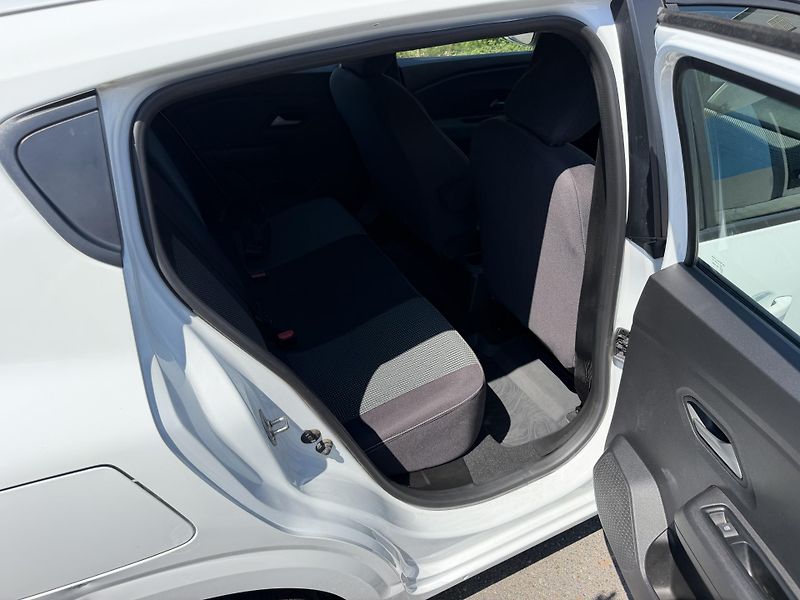 Dacia Sandero 1,0i 67kW LPG  - fotka 19 z 21