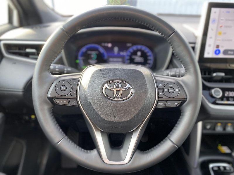 Toyota Corolla Cross 2.0HSD, ČR-1, Premiere, záruka - fotka 17 z 38