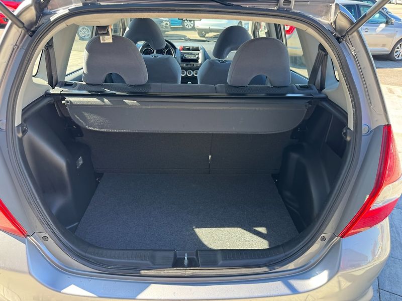 Honda Jazz (2006) 1.2i 57kW - fotka 22 z 29