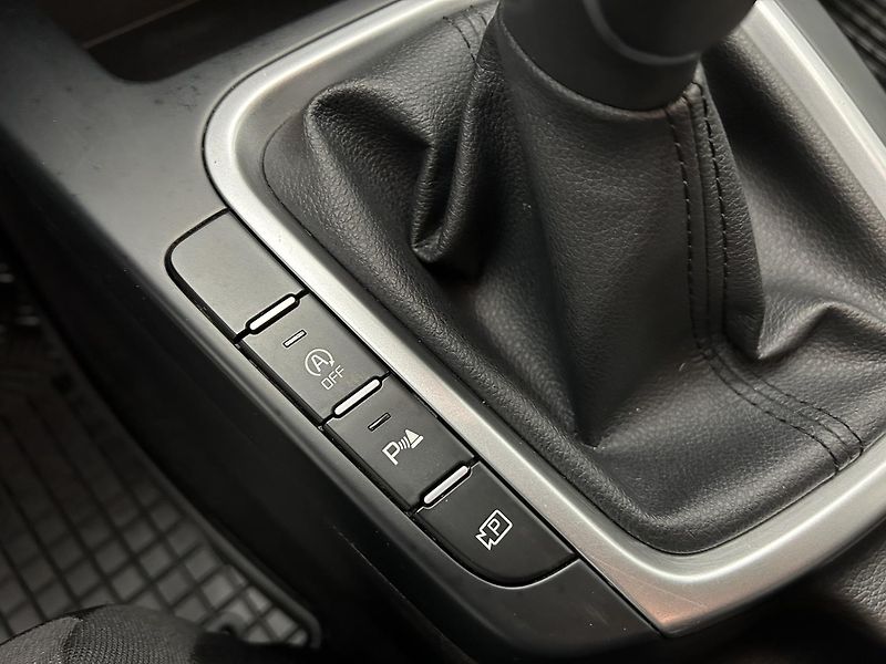Kia Ceed 1.5 T-GDi SW Spin - fotka 12 z 22