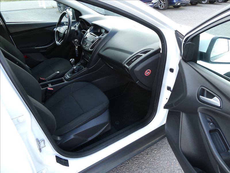 Ford Focus 1,5 TDCi Combi,po servise,cebi - fotka 15 z 38