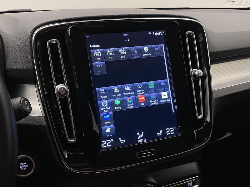 Volvo XC40 D3 MOMENTUM AUT  - fotka 36 z 45