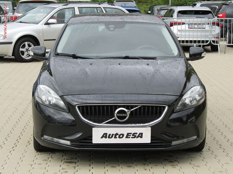 Volvo V40 (2016) 2.0D, AC, temp - fotka 2 z 17