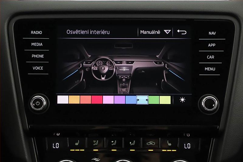 Škoda Octavia (2019) Scout 2.0 TSI - fotka 18 z 26