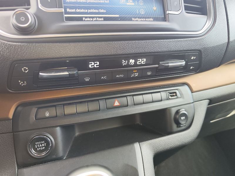 Toyota ProAce Verso 2.0 D-4D/106kW Family L1 - fotka 25 z 35