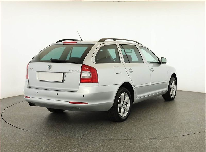 Škoda Octavia (2012) 2.0 TDI, 4X4, Serv.kniha - fotka 5 z 17