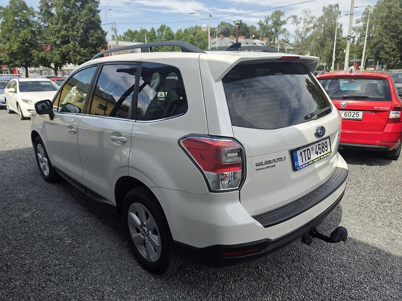 Subaru Forester 2.0 i AWD TZ Kamera  - fotka 3 z 19