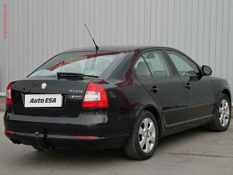 Škoda Octavia (2009) 1.4 TSi, ČR, Elegance, TZ - fotka 4 z 19